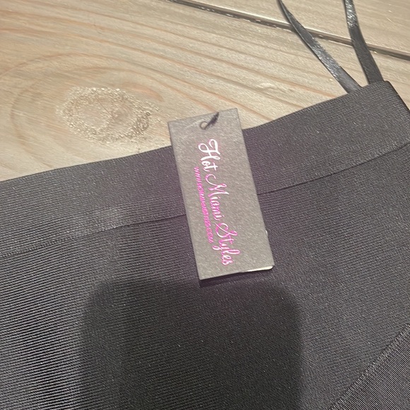 NWT cross front mini skirt - Picture 2 of 2